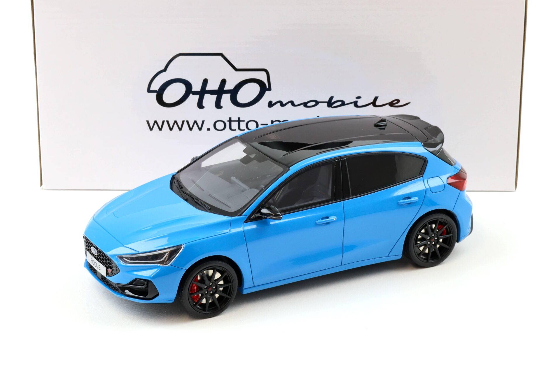 1:18 OTTO mobile OT1186 Ford Focus ST Edition Azure blue 2024
