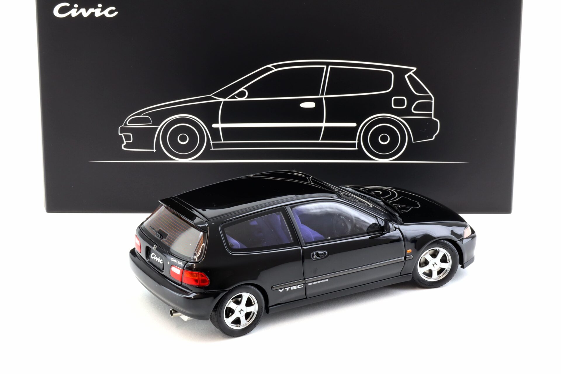 1:18 LCD Models Honda Civic SiR II (EG6) VTEC 1993 black with Lift LCD18018-BL