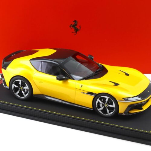 1:18 BBR Ferrari 12 Cilindri Giallo Tristrato with Showcase - Limited 12 pcs.