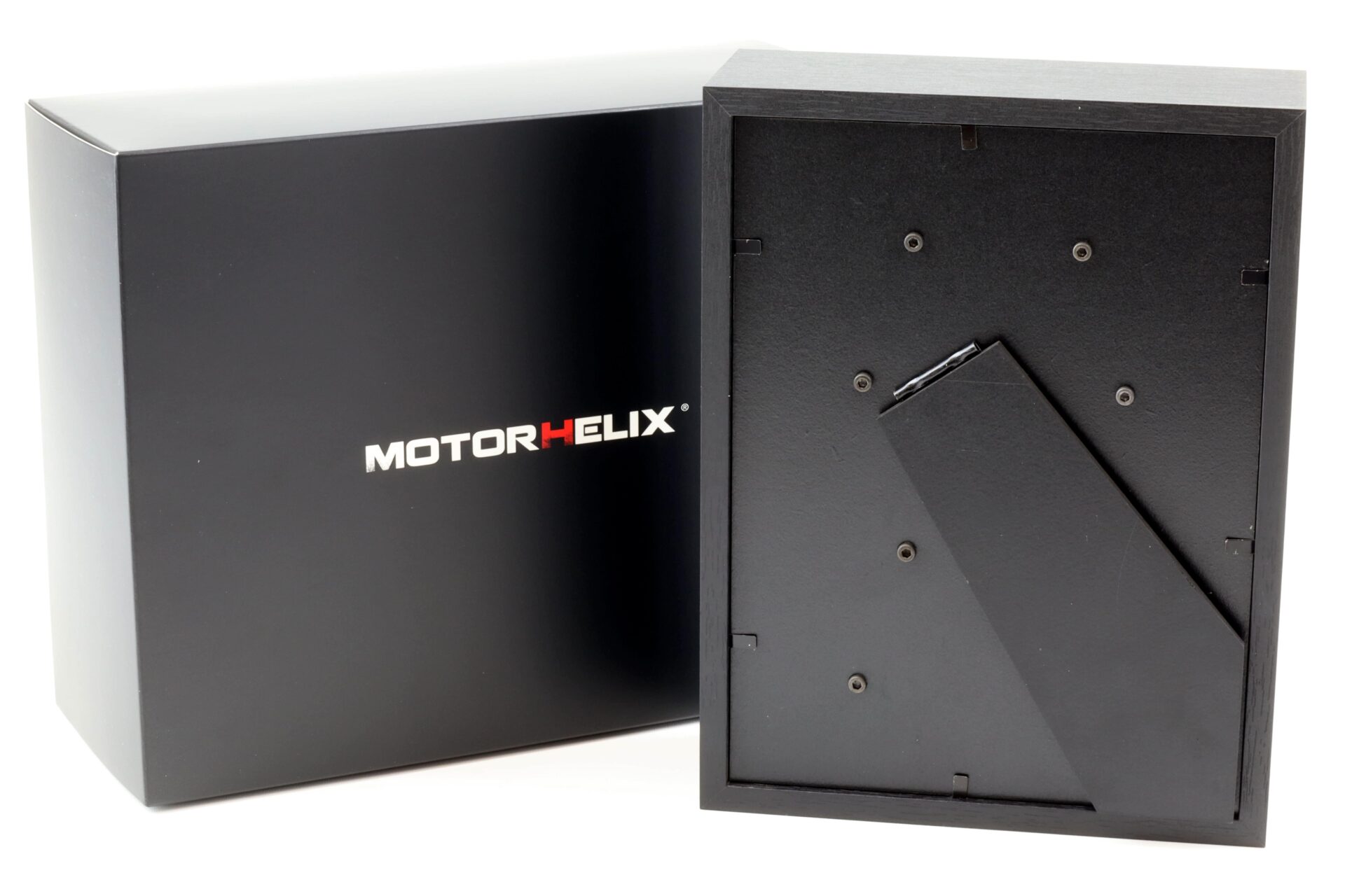 1:18 Motorhelix Nissan Skyline R34 Bumper Frame Display silver + blue M91005