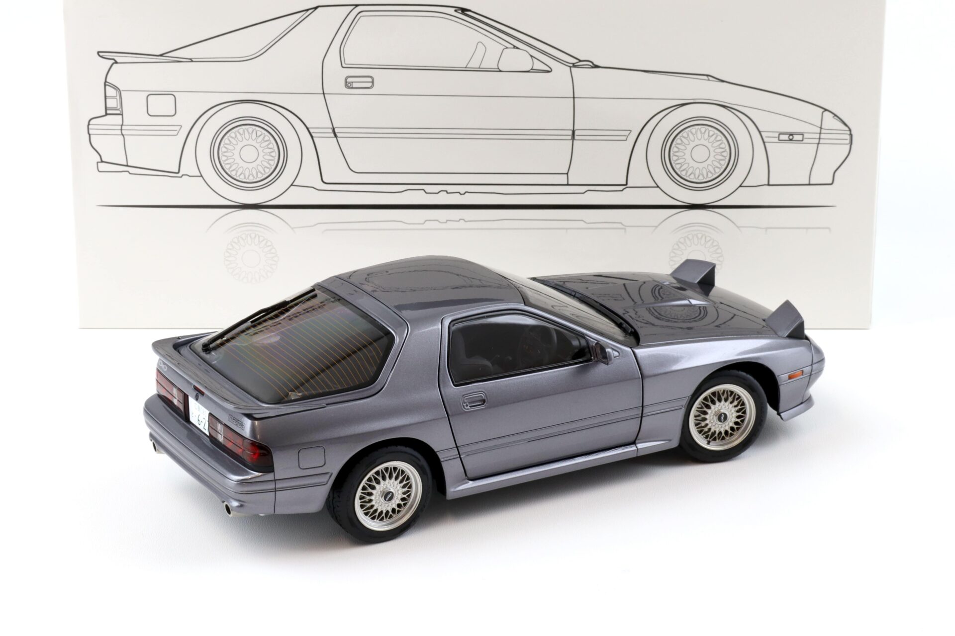 1:18 WHELART Mazda Savanna RX-7 FC3S Coupe grey metallic