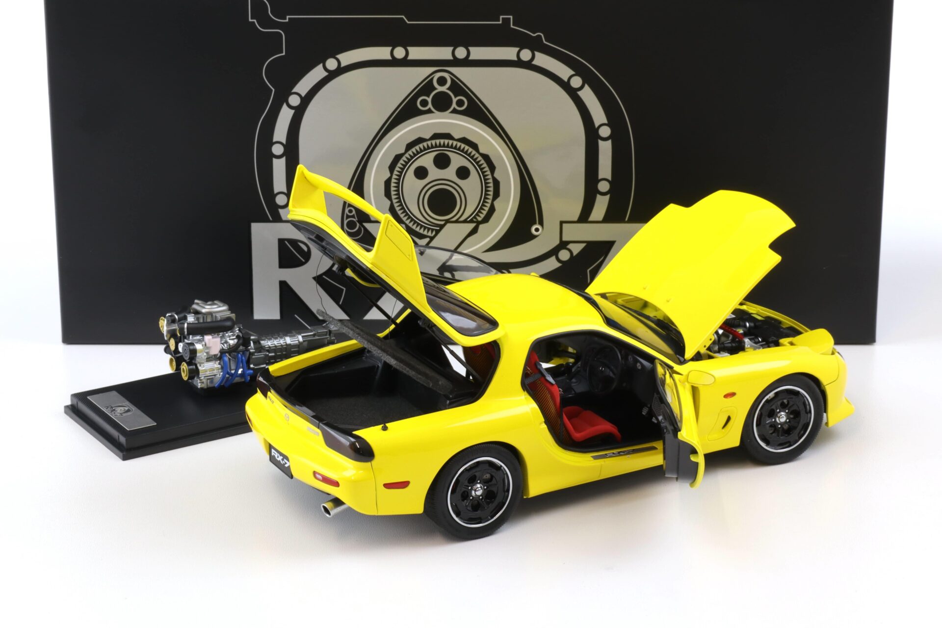 1:18 Polar Master Mazda RX-7 Speed Coupe yellow with engine PLM22-002-1