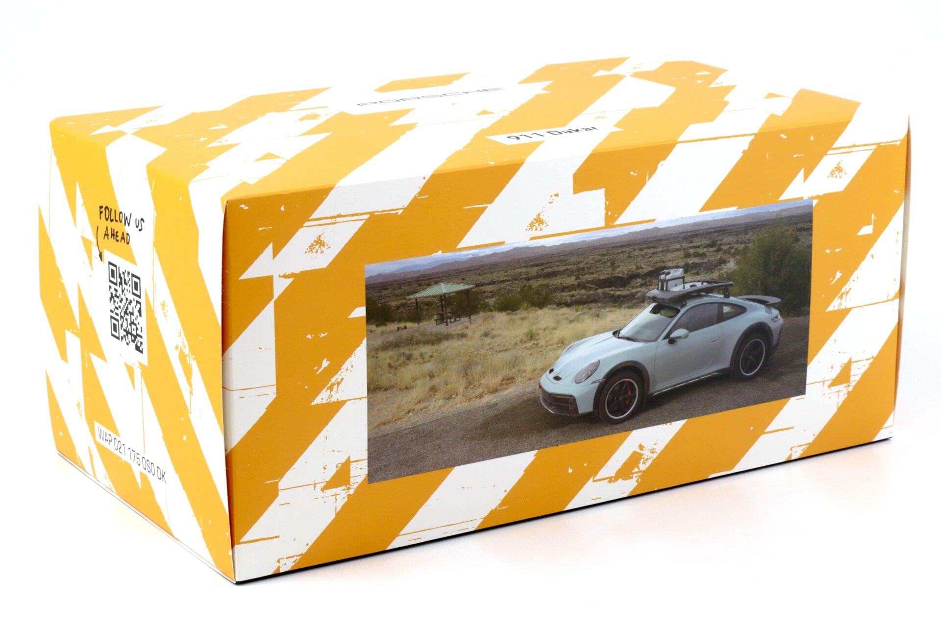 1:18 Spark Porsche 911 (992) Dakar AHEAD Shade green Dirty Version WAP DEALER