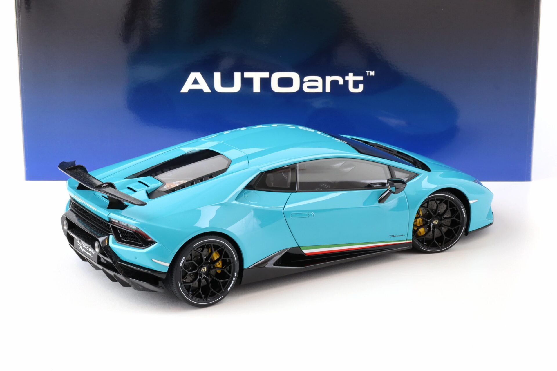 1:12 AUTOart Lamborghini Huracan Performante 2017 Blu Glauco/ solid blue 12077