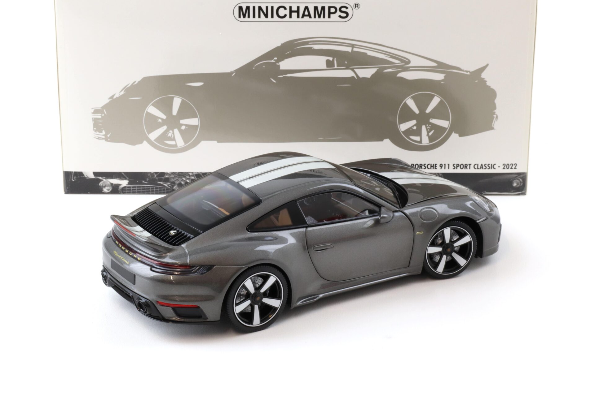 1:18 Minichamps Porsche 911 992 Sport Classic Coupe 2022 grey metallic