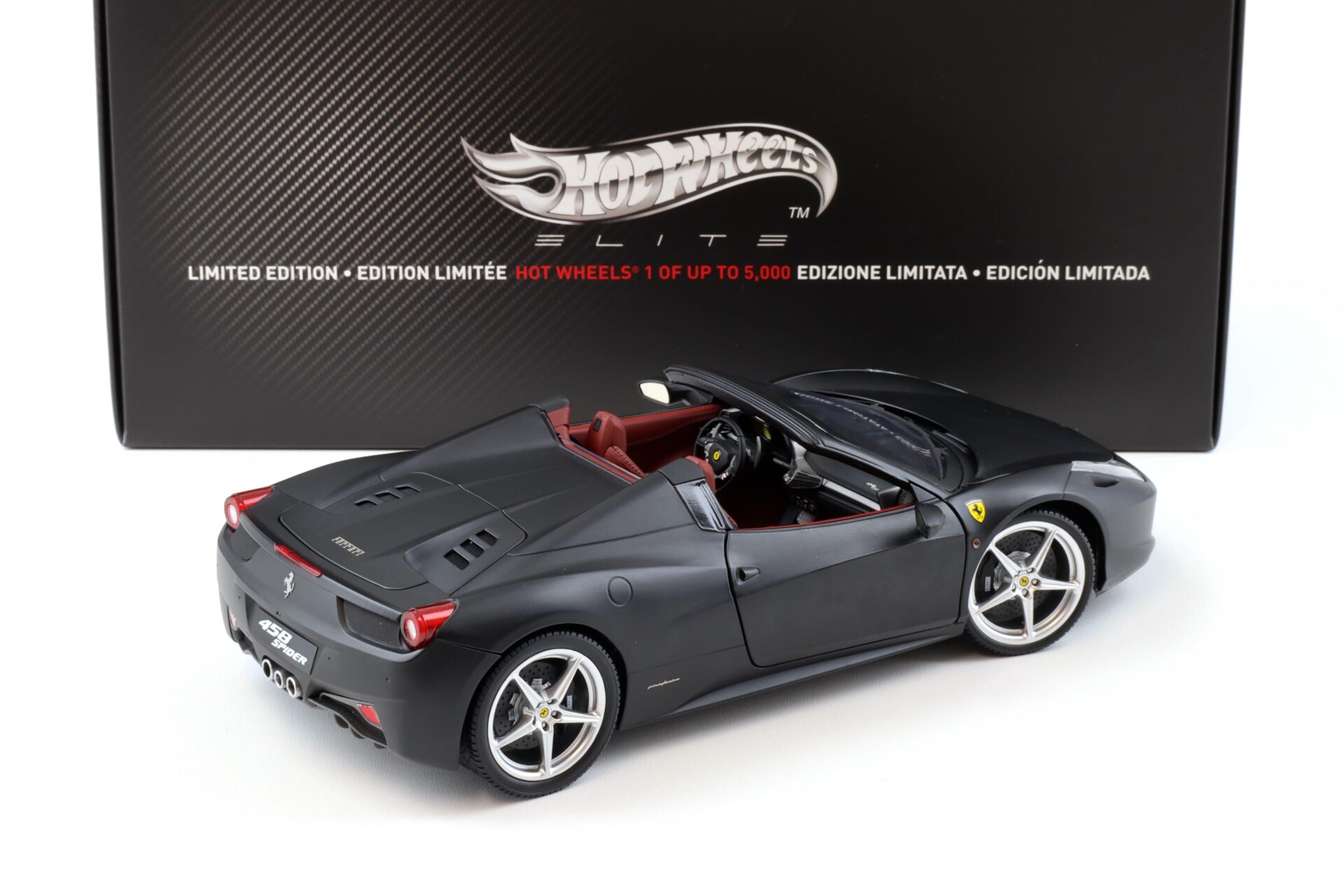 1:18 Hot Wheels Elite Ferrari 458 Spider matt black 2011