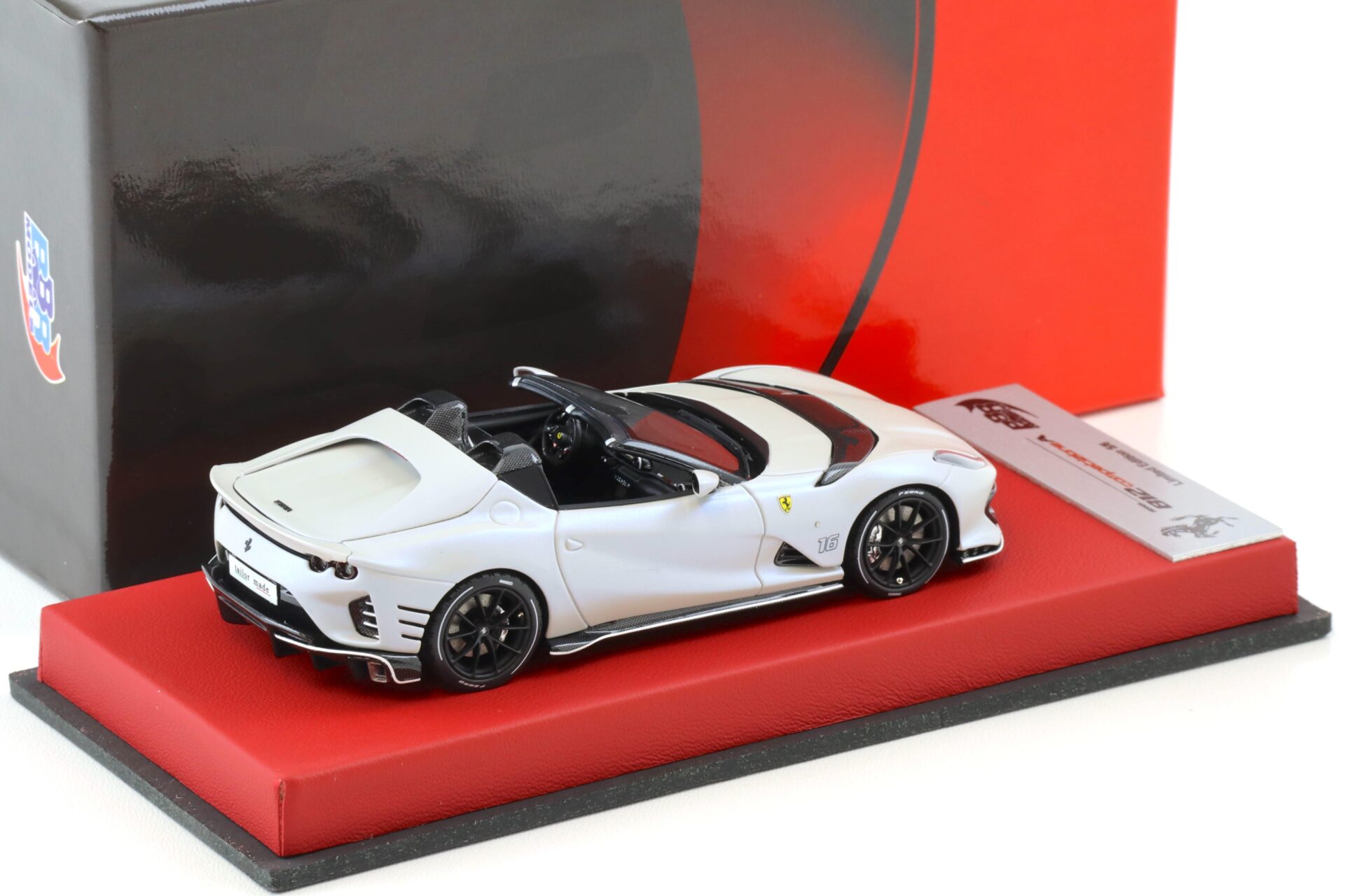 1:43 BBR Ferrari 812 Competizione A Bianco Onda matt with leather base - Limited 6 pcs.