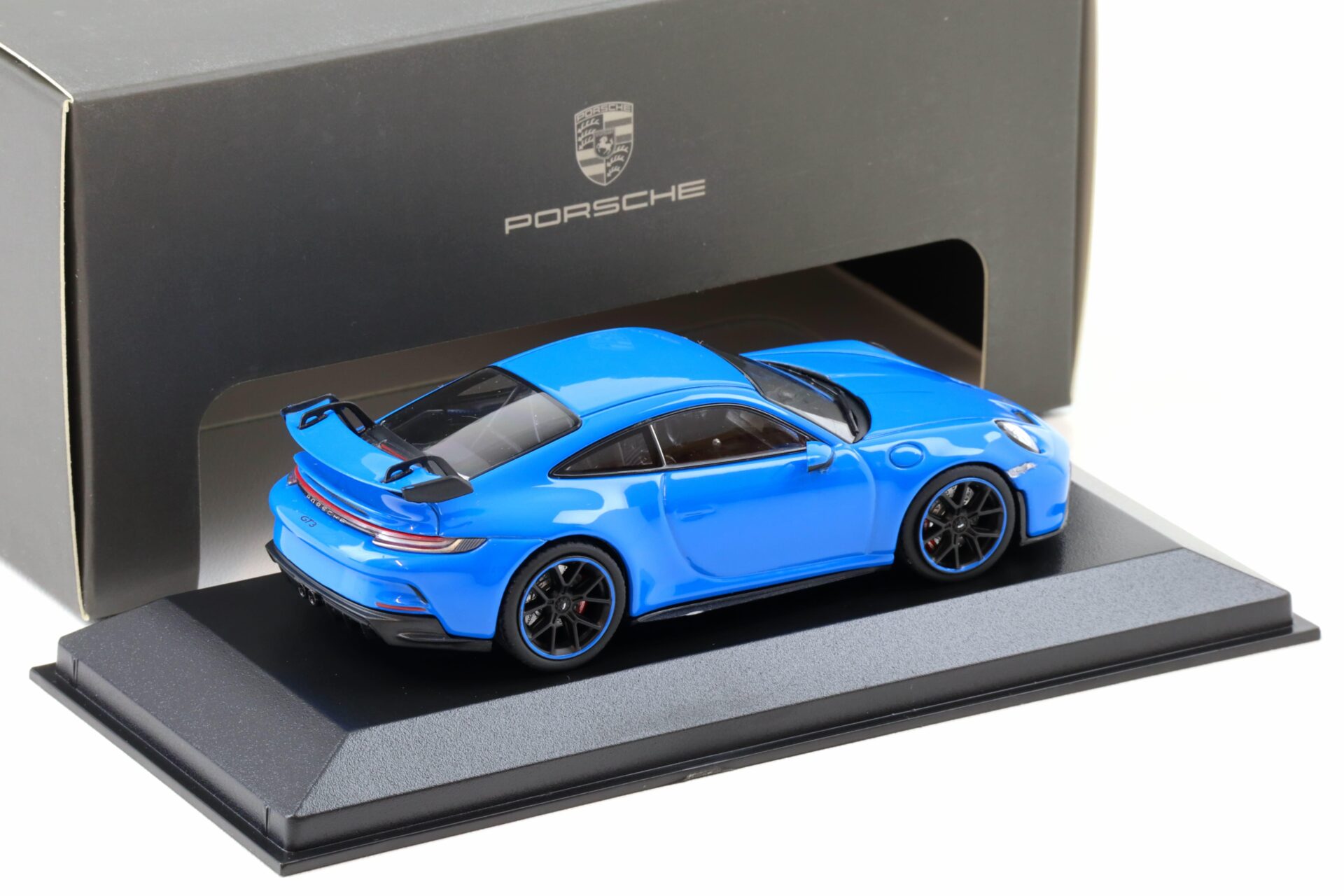 1:43 Minichamps Porsche 911 992 GT3 Coupe Shark blue 2021 WAP DEALER