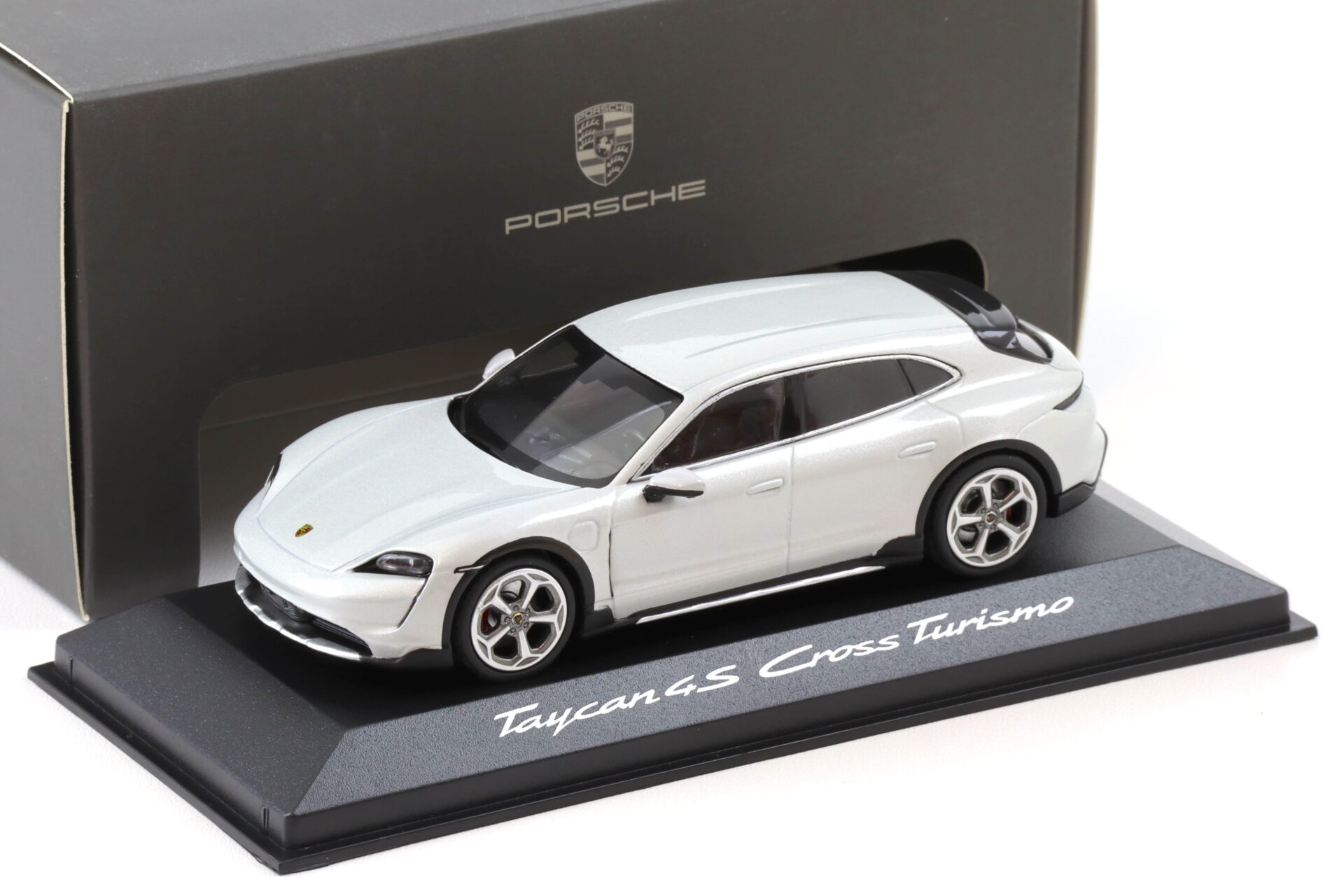 1:43 Minichamps Porsche Taycan 4S Cross Turismo ice grey metallic WAP DEALER