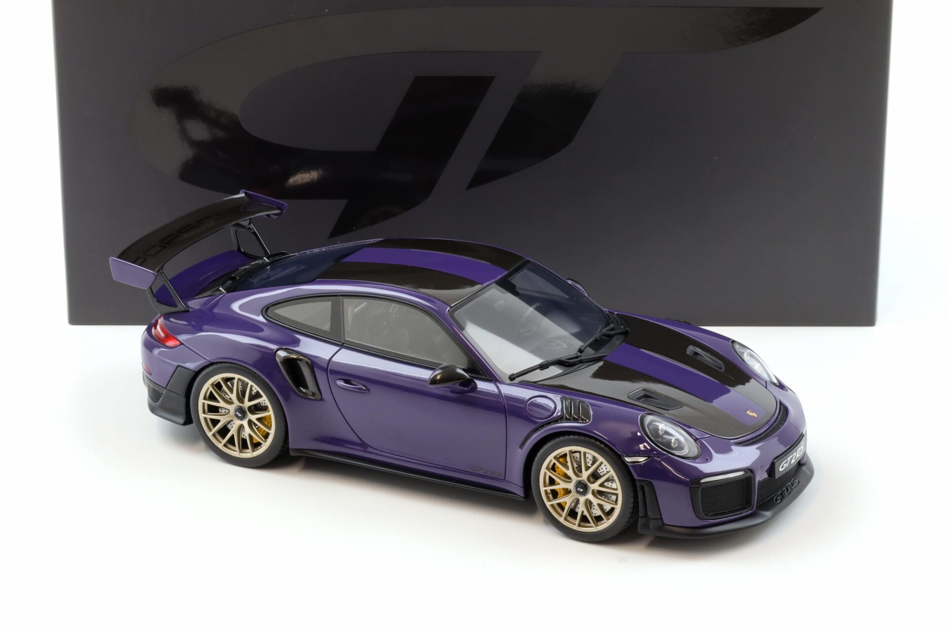 1:18 GT Spirit GT926 Porsche 911 (991.2) GT2 RS Coupe 2021 Ultra violet