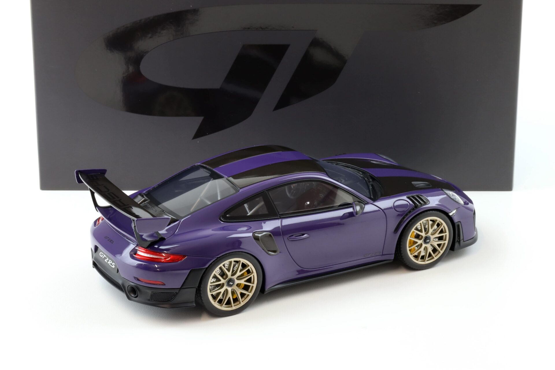 1:18 GT Spirit GT926 Porsche 911 (991.2) GT2 RS Coupe 2021 Ultra violet
