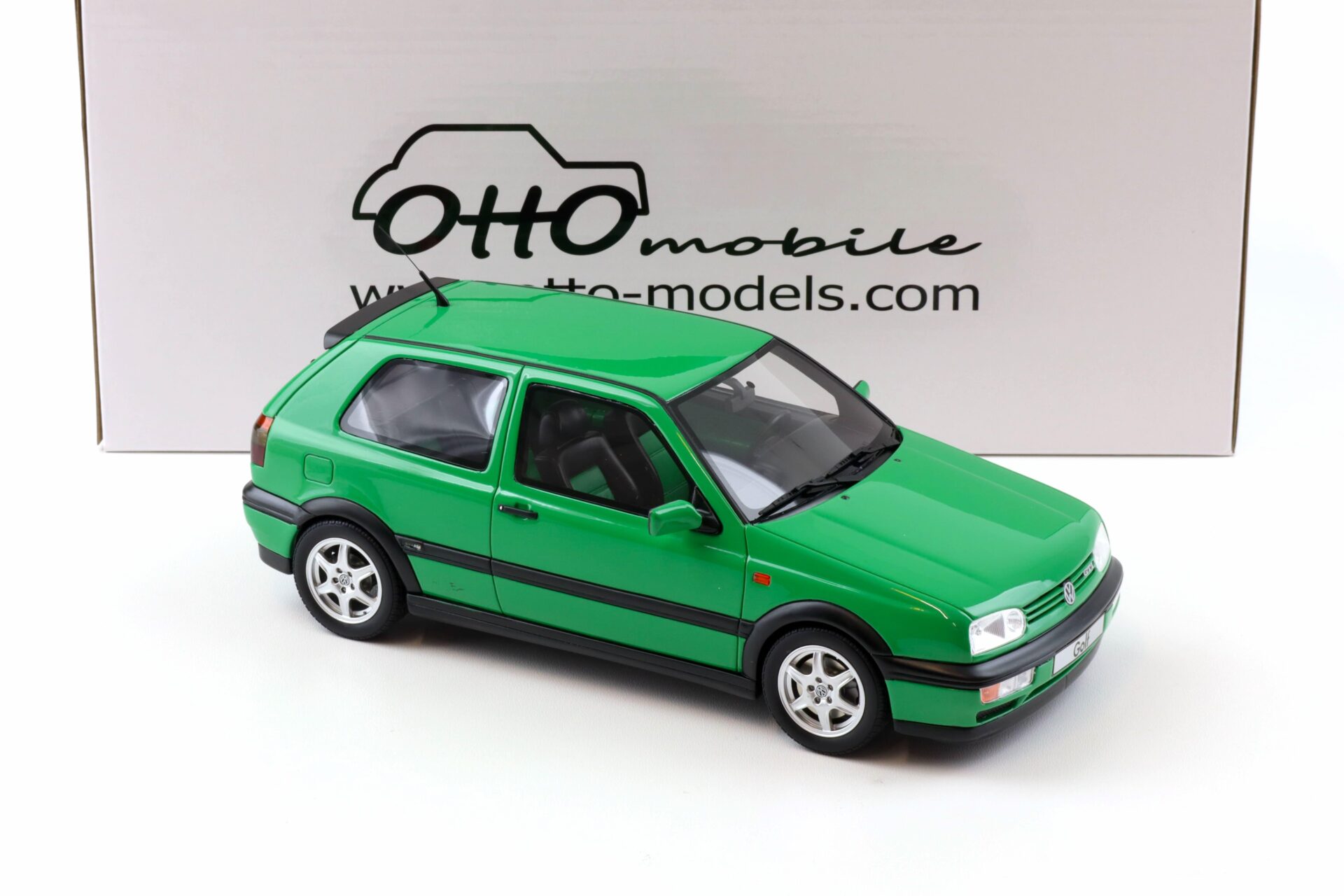 1:18 OTTO mobile OT1187 VW Golf 3 GTI Color Concept Salsa green 1995