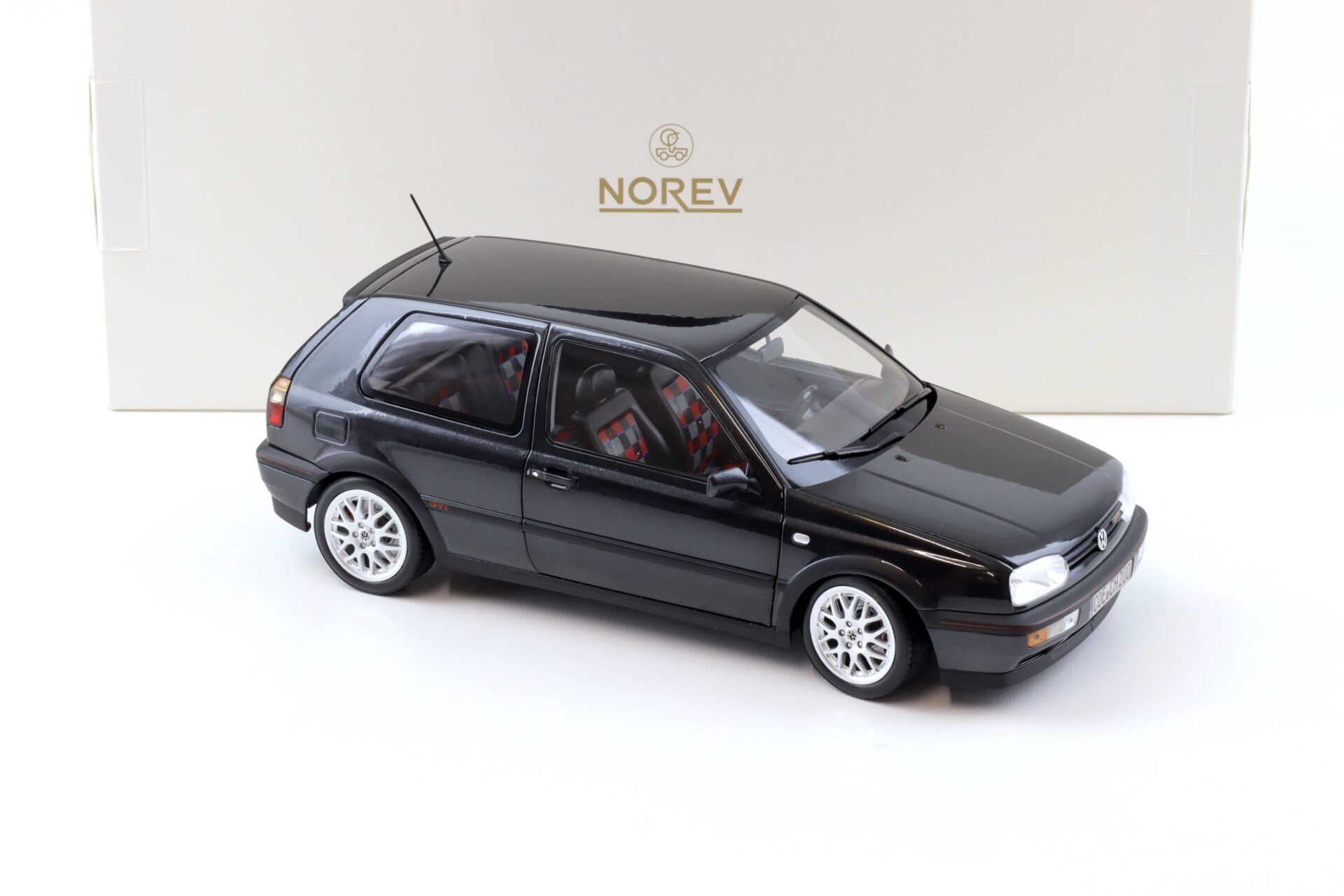 1:18 Norev VW Golf 3 III GTI 1996 "20 years Anniversary Edition" black metallic 188415