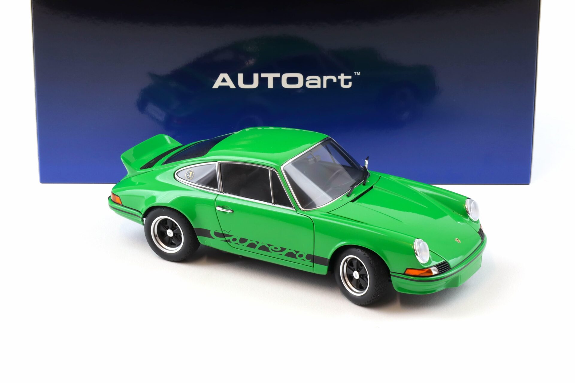 1:18 AUTOart Porsche 911 Carrera RS 2.7 Viper green/ black stripes 78034