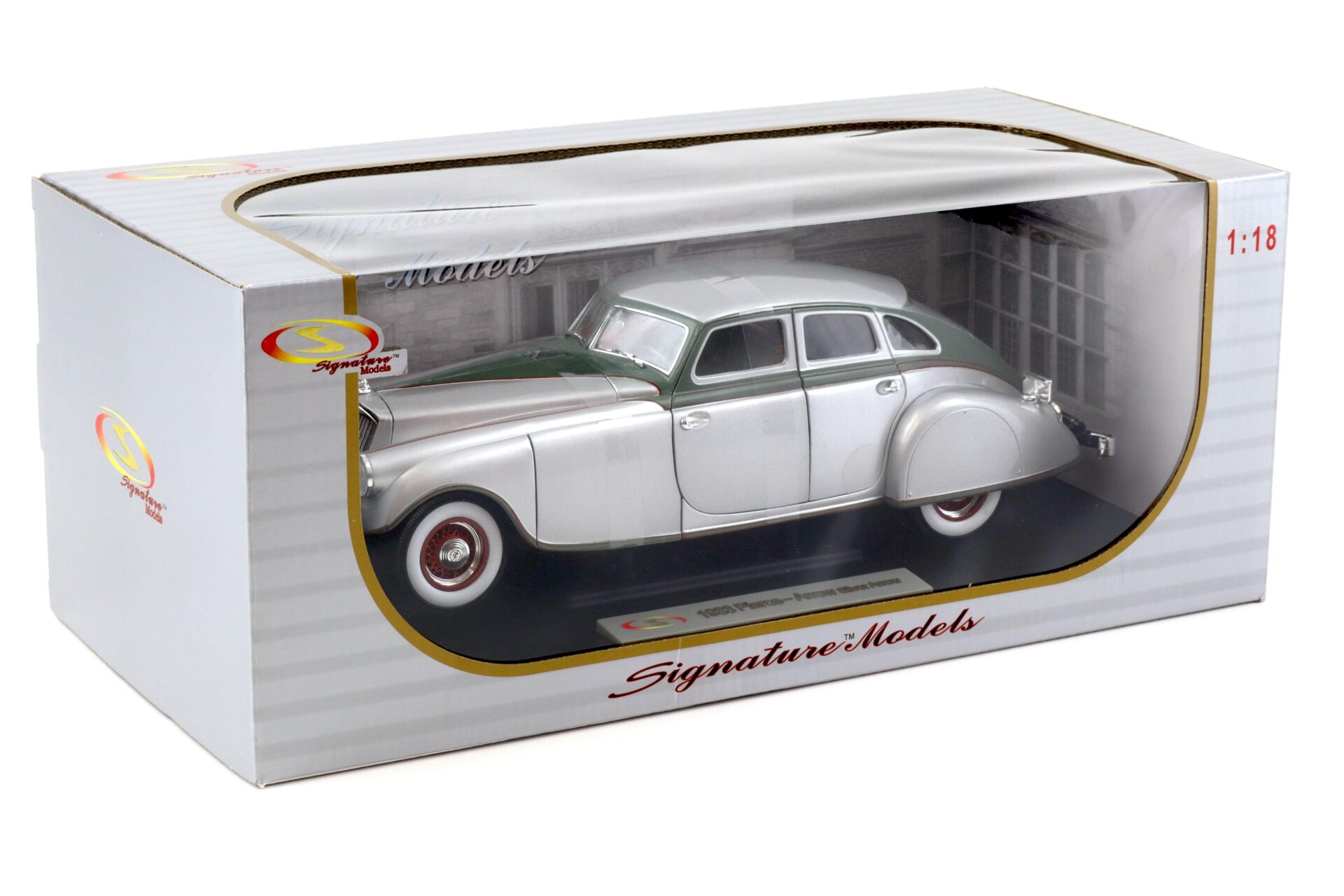 1:18 Signature Models 1933 Pierce Arrow silver Arrow silver / green
