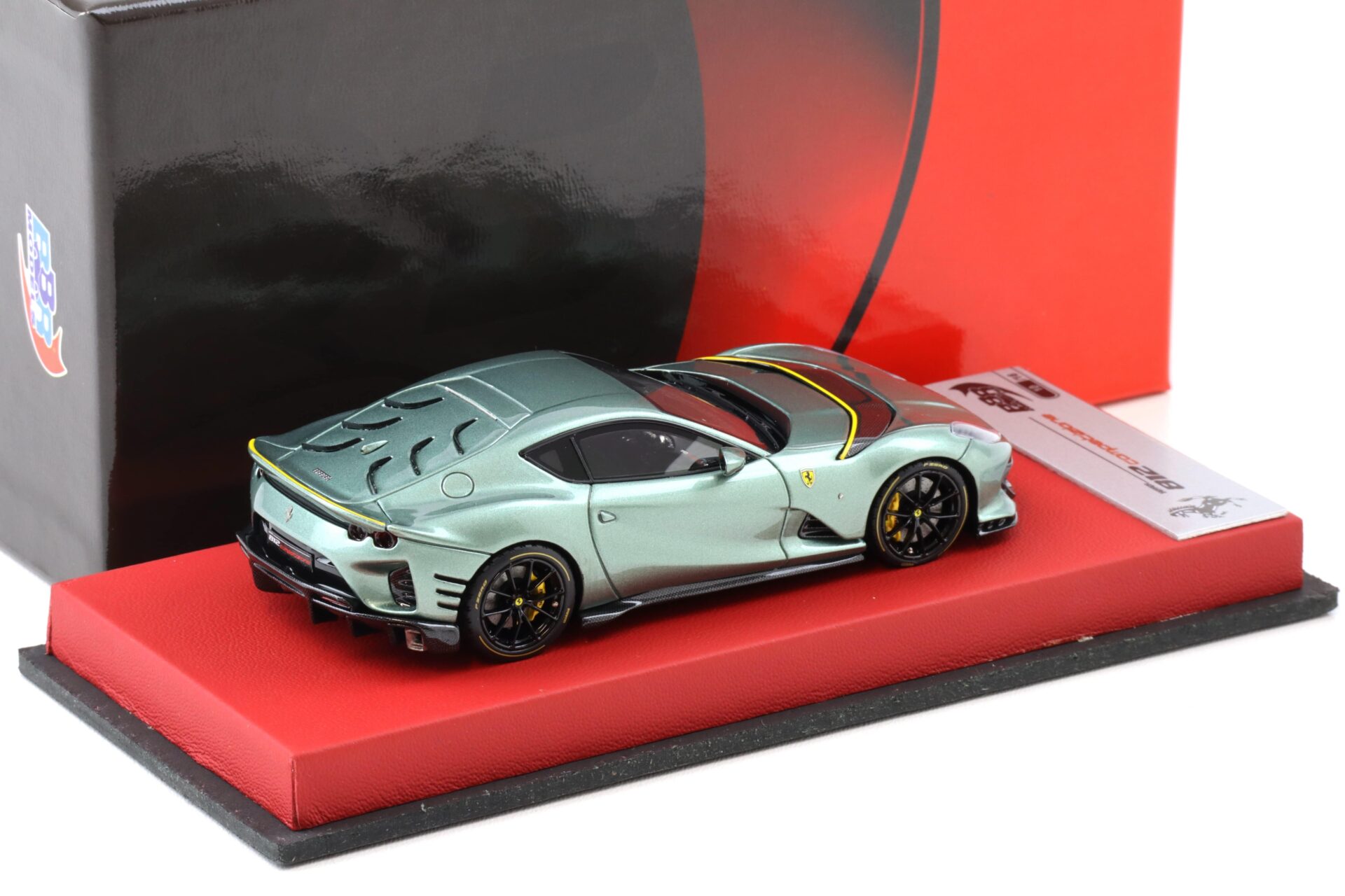 1:43 BBR Ferrari 812 Competizione Verde Medio gloss with leather base - Limited 16 pcs.