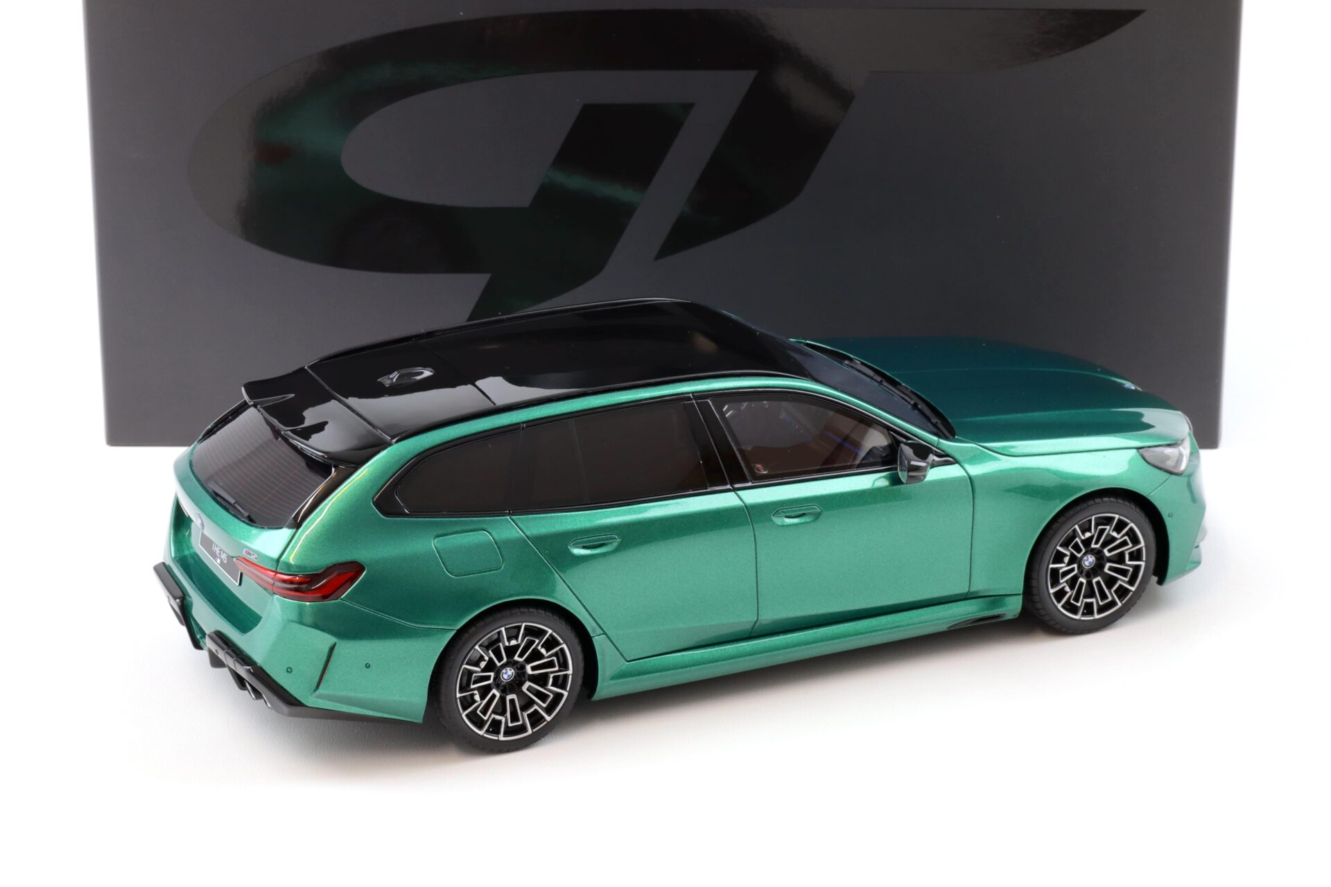 1:18 GT Spirit GT509 BMW M5 Touring G99 Isle of Man green 2024