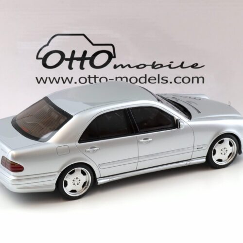 1:18 OTTO mobile OT459 Mercedes E55 AMG W210 Limousine Brilliant silver 2001
