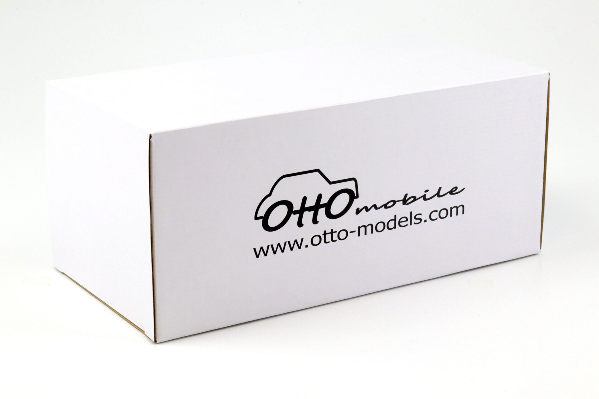 1:18 OTTO mobile OT459 Mercedes E55 AMG W210 Limousine Brilliant silver 2001