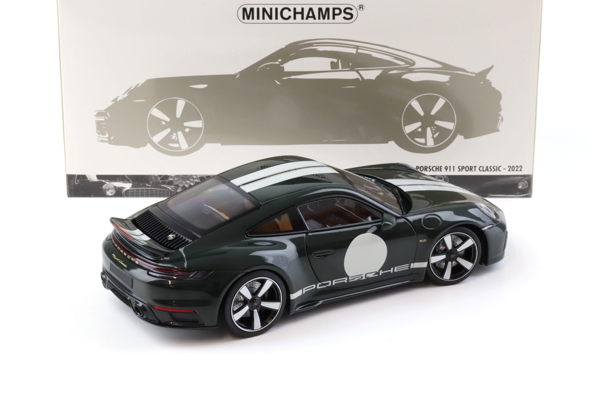 1:18 Minichamps Porsche 911 992 Sport Classic Coupe 2022 green metallic