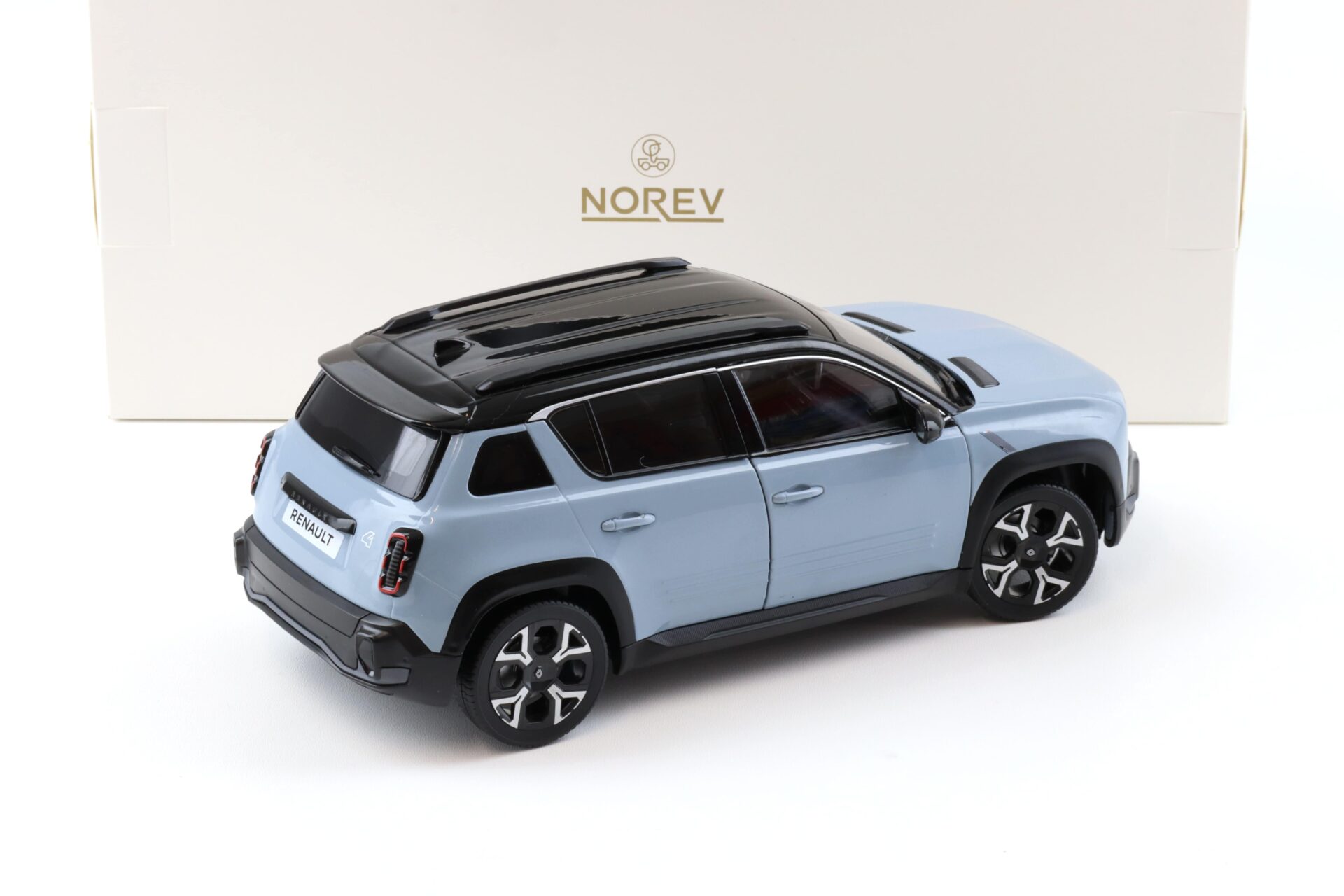 1:18 Norev Renault 4 E-Tech 100% Electric 2025 Cloud blue