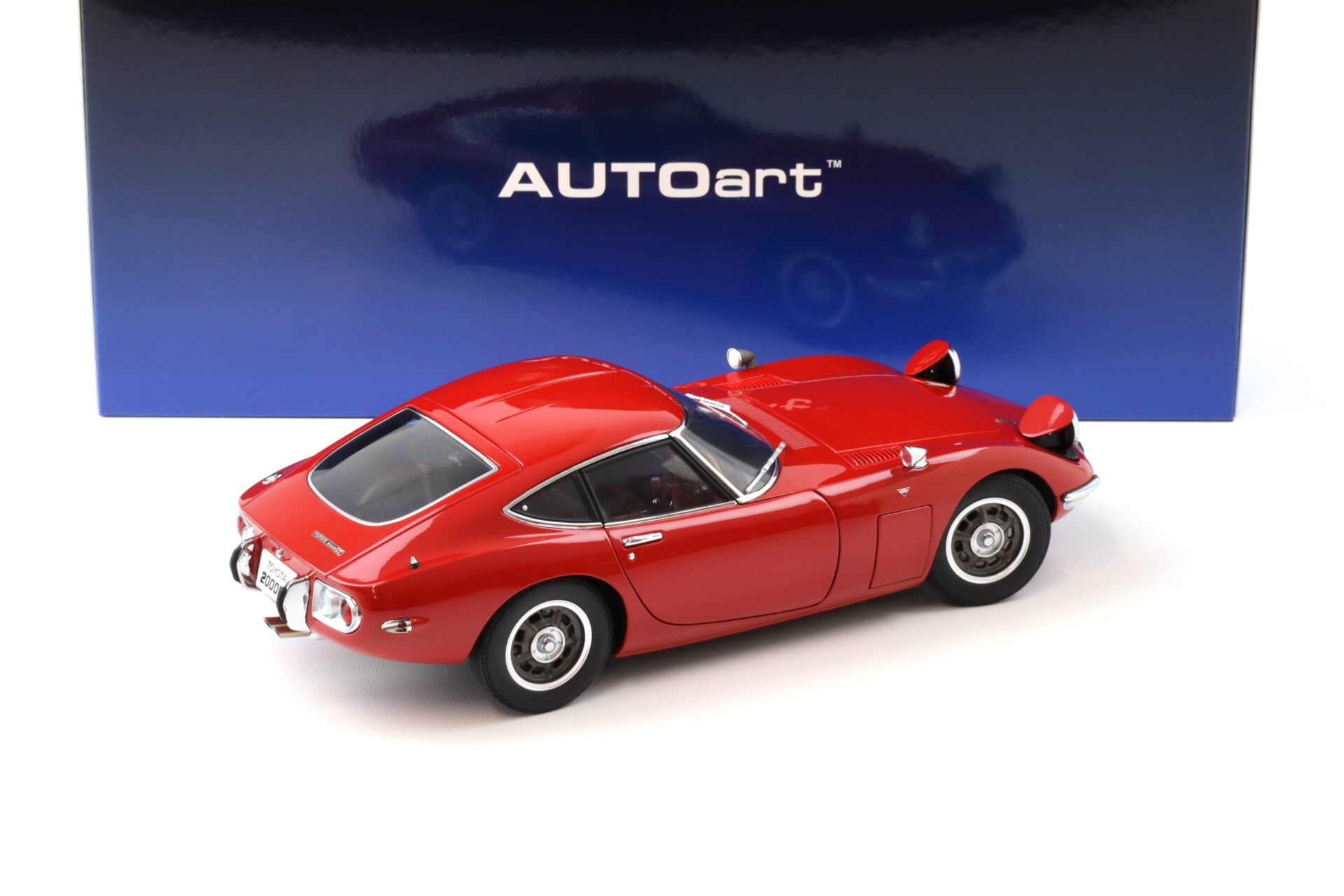 1:18 AUTOart Toyota 2000GT Coupe 1967 red 79547