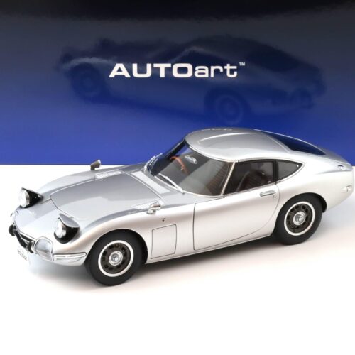 1:18 AUTOart Toyota 2000GT Coupe 1967 silver 79548