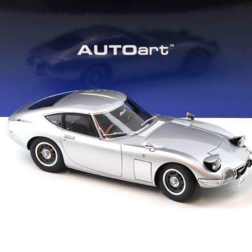 1:18 AUTOart Toyota 2000GT Coupe 1967 silver 79548
