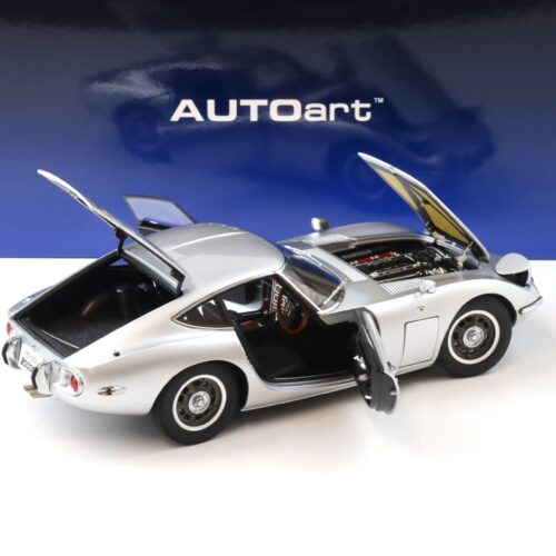 1:18 AUTOart Toyota 2000GT Coupe 1967 silver 79548