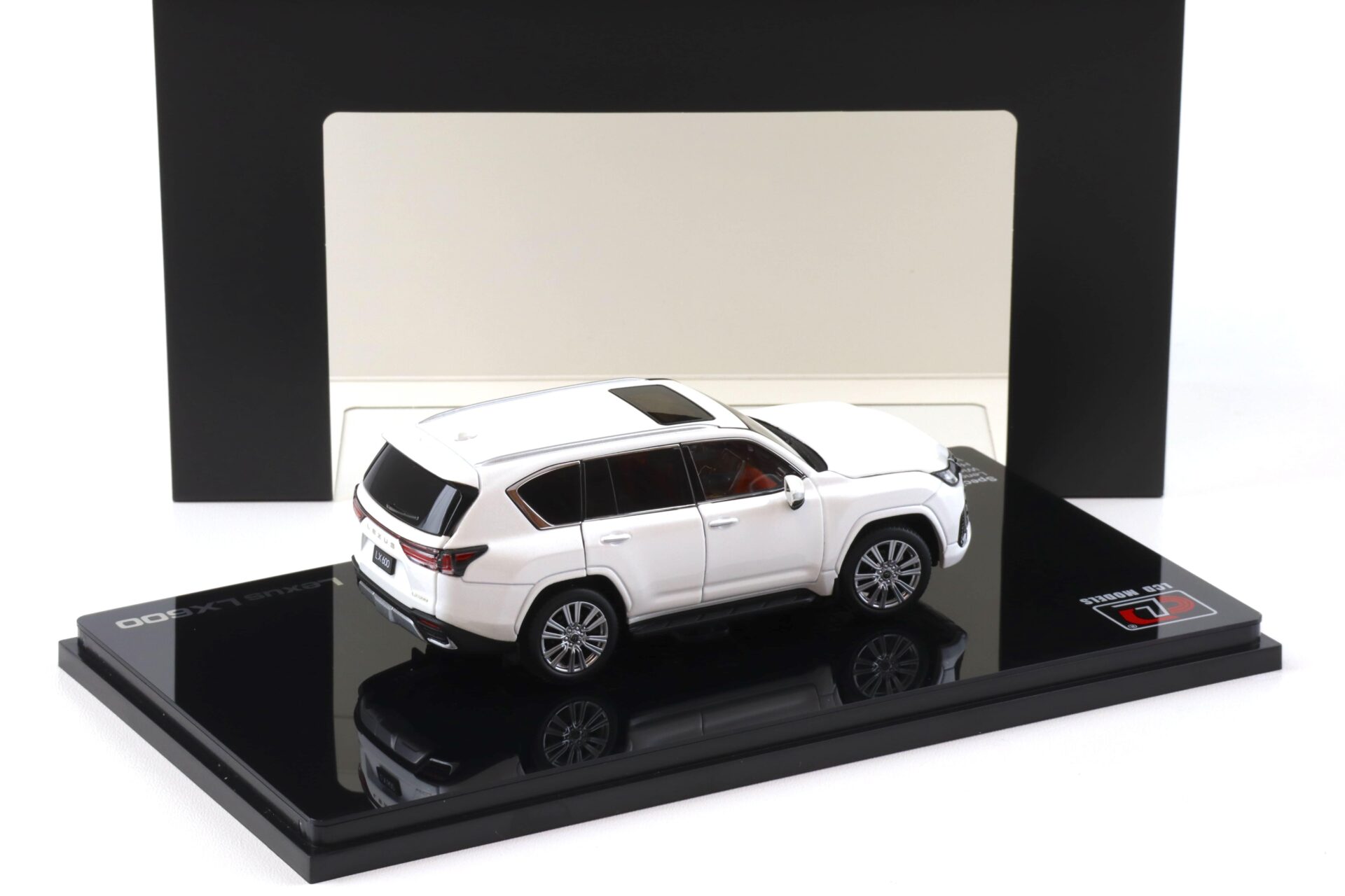 1:43 LCD Models Lexus LX600 SUV 2024 white metallic LCD43013-WH