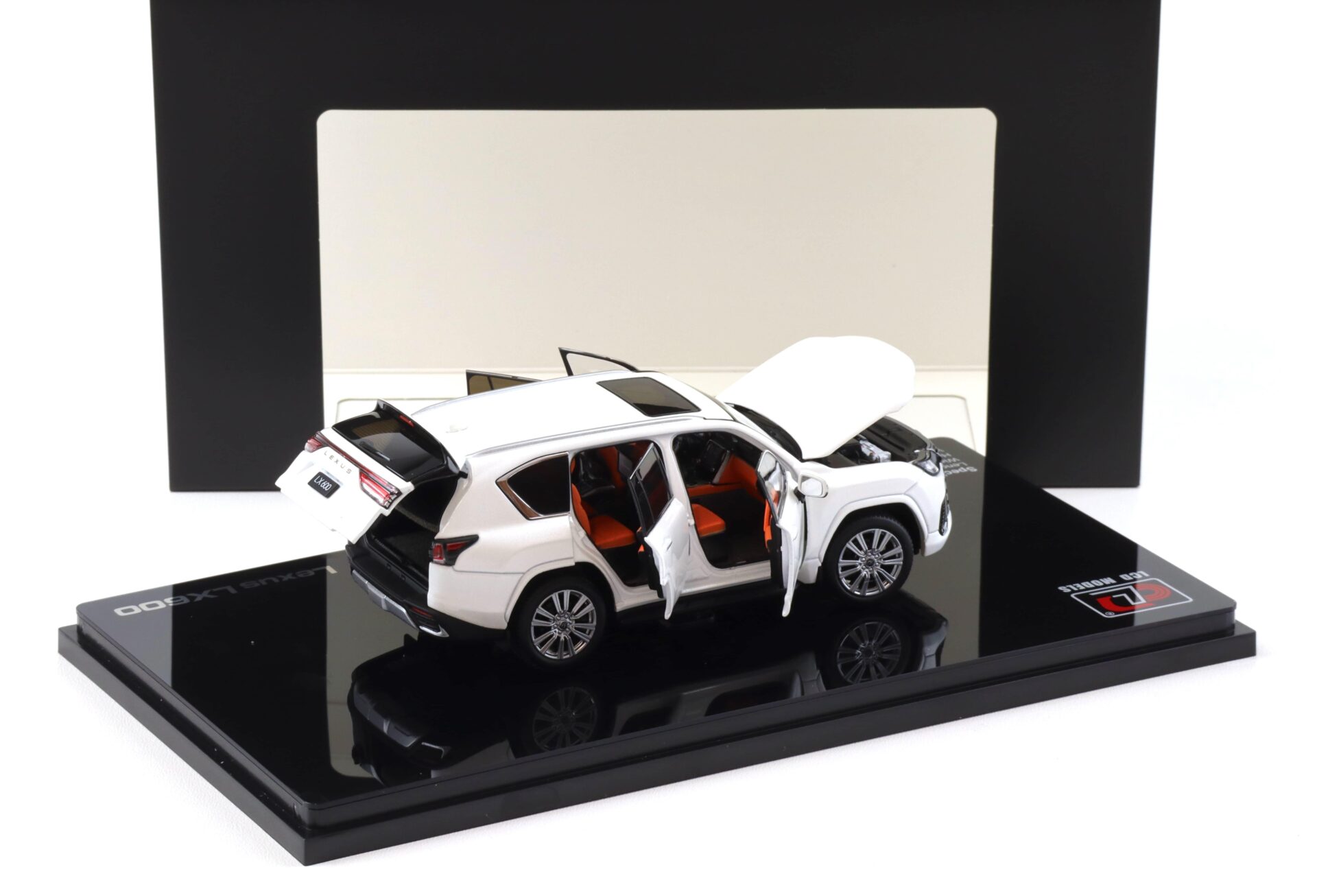 1:43 LCD Models Lexus LX600 SUV 2024 white metallic LCD43013-WH