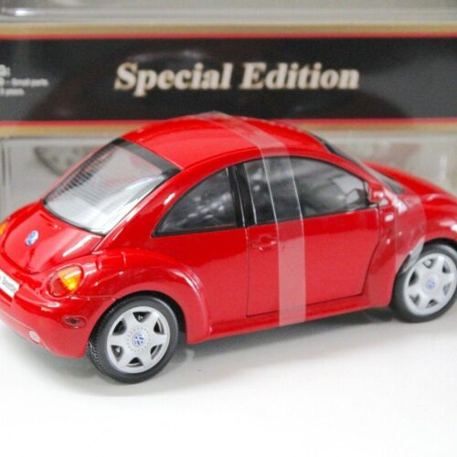 1:18 Maisto VW New Beetle red