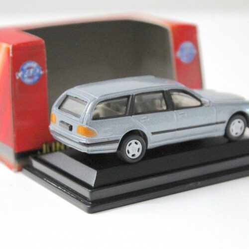 1:72 Schuco Mercedes Benz E-Class station wagon silver - Image 2