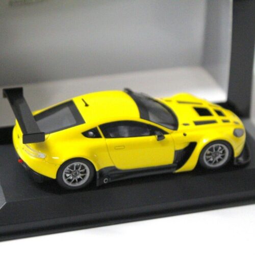 1:43 Minichamps Aston Martin V12 Vantage GT3 yellow
