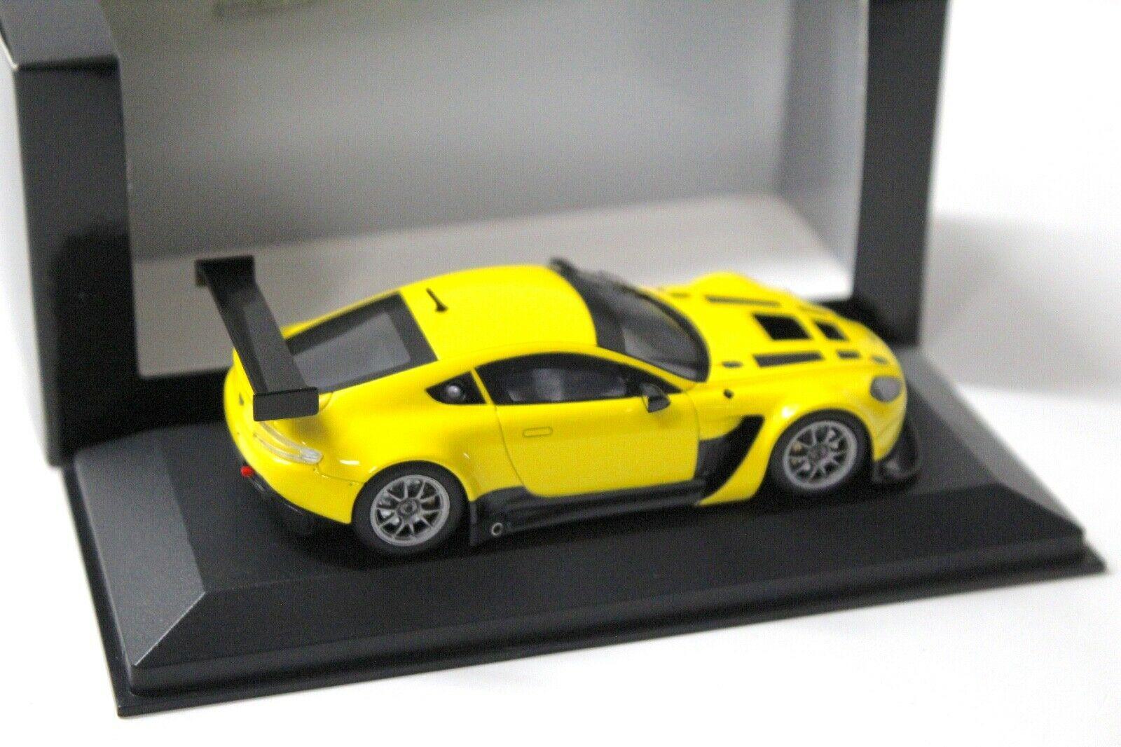 1:43 Minichamps Aston Martin V12 Vantage GT3 yellow