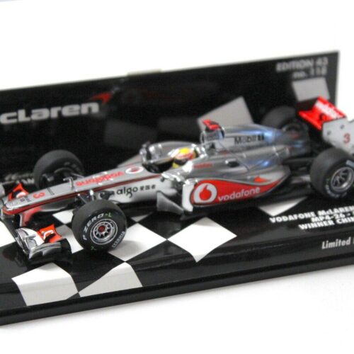 1:43 Minichamps McLaren Mercedes MP4-26 Hamilton Chinese GP
