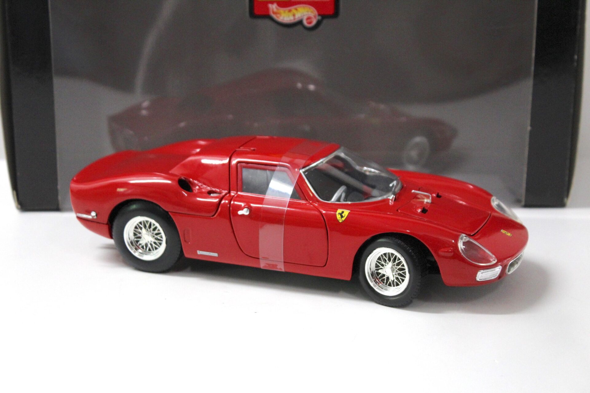 1:18 Hot Wheels Ferrari 250LM Coupe 1964 red