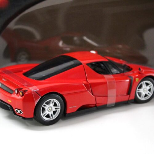 1:18 Hot Wheels Ferrari Enzo 2002 red