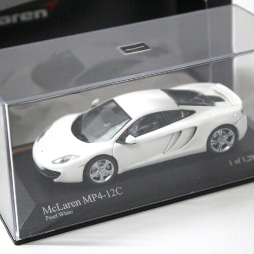 1:43 Minichamps McLaren MP4-12C pearl white 2011