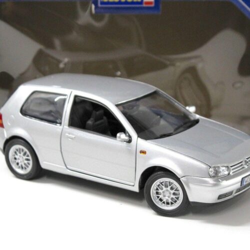 1:18 Revell VW Golf 4 IV GTI silver