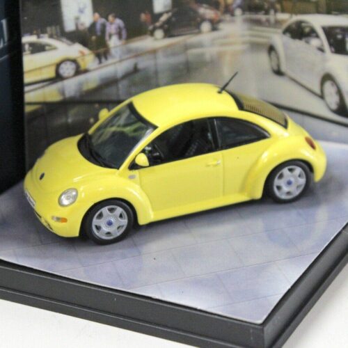 1:43 Vitesse Millenium VW Beetle 1999 yellow Diorama