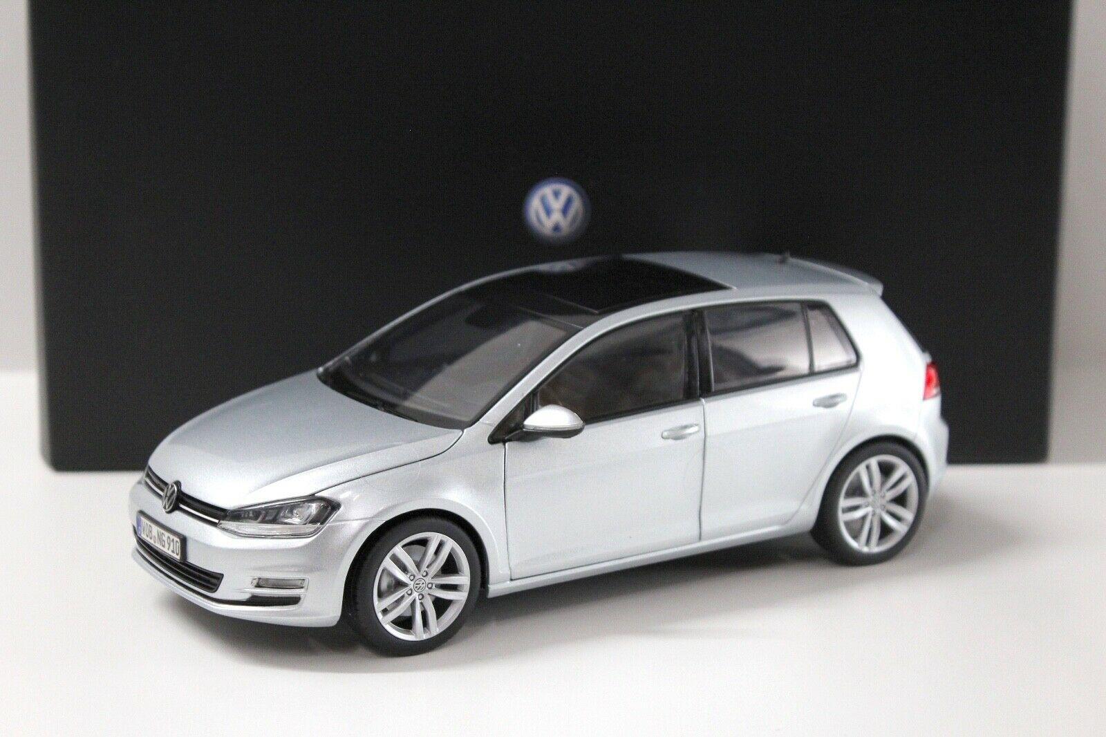 1:18 Norev VW Golf VII 7 silver DEALER VERSION