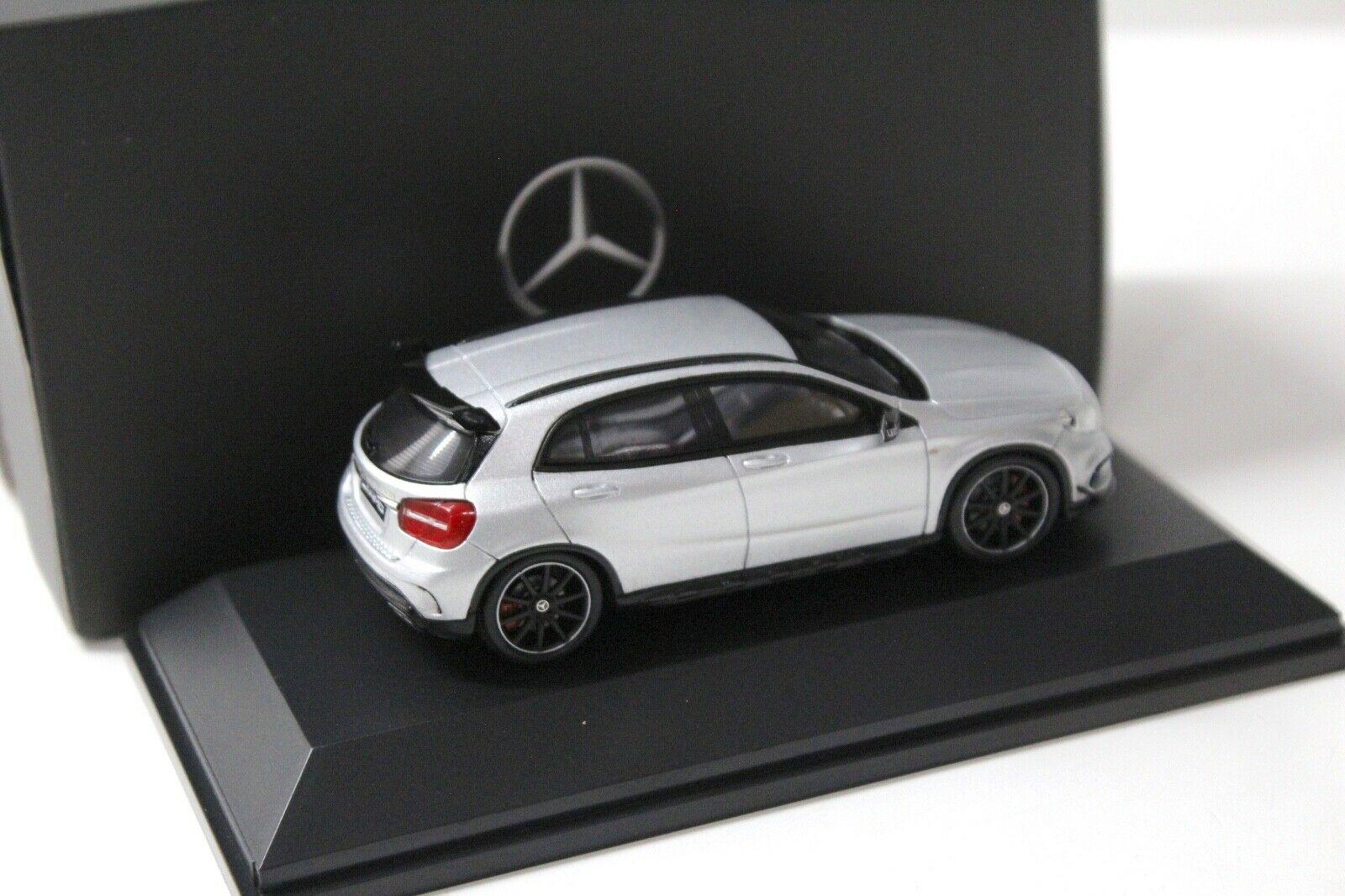 1:43 Spark Mercedes GLA 45 AMG 4Matic silver DEALER VERSION