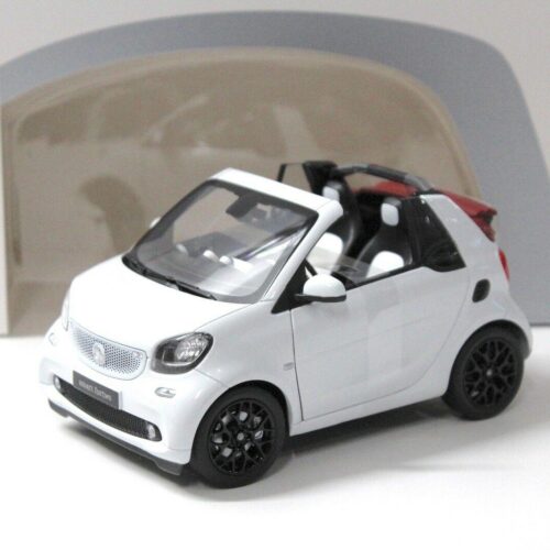 1:18 Norev Smart Fortwo Cabrio white DEALER VERSION