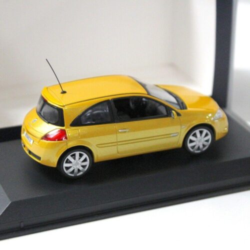 1:43 Norev Renault Megane RS 2004 Sirius yellow