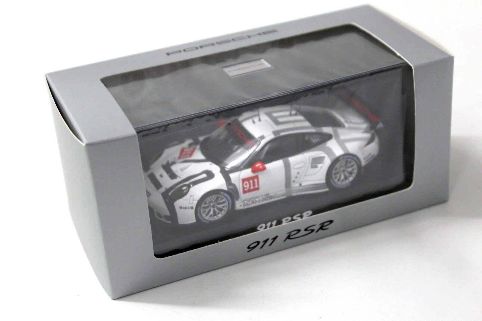 1:43 Spark Porsche 911 991 RSR 2015 #911 white DEALER VERSION