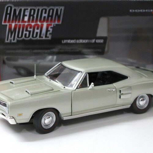1:18 Auto World Dodge Coronet R/T Coupe 1969 light green