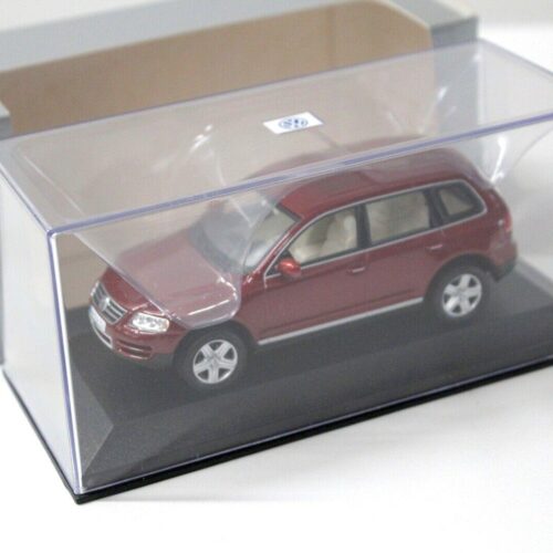 1:43 Minichamps VW Touareg dark red DEALER VERSION