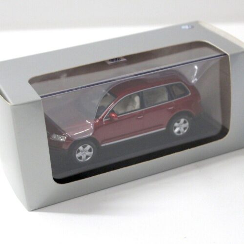 1:43 Minichamps VW Touareg dark red DEALER VERSION