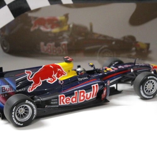 1:18 Minichamps Red Bull Racing RB6 F1 Vettel Brazil GP 2010